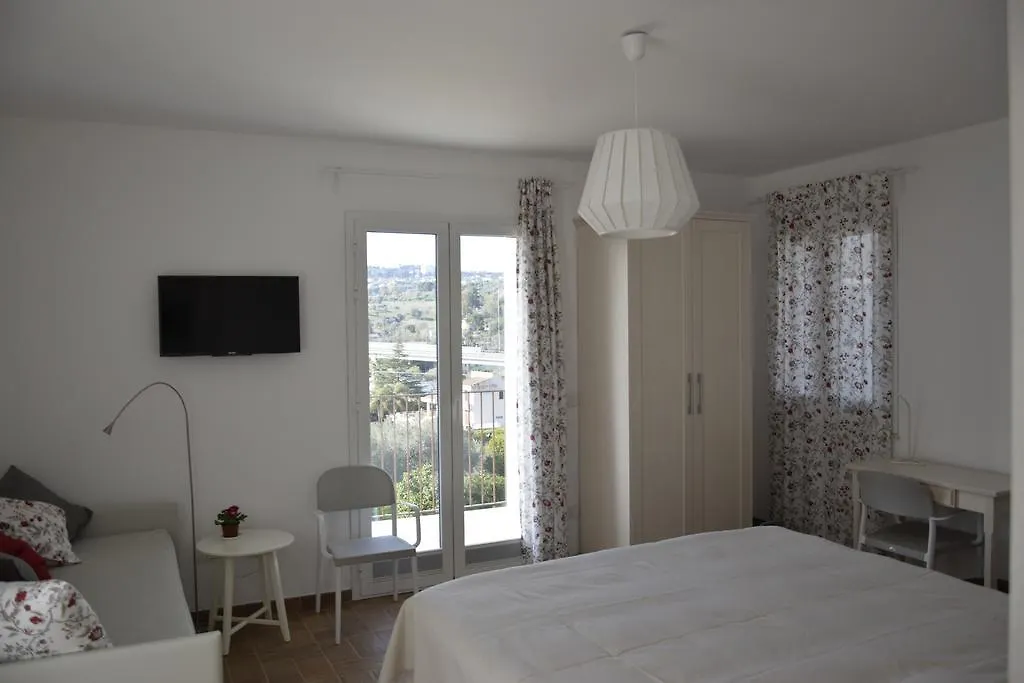 Uliwood Hotel Caltanissetta